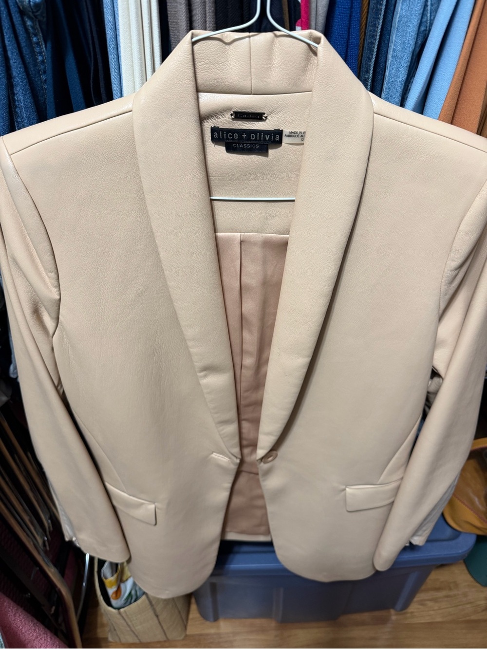 Alice + Olivia Cream Shawl Collar Blazer